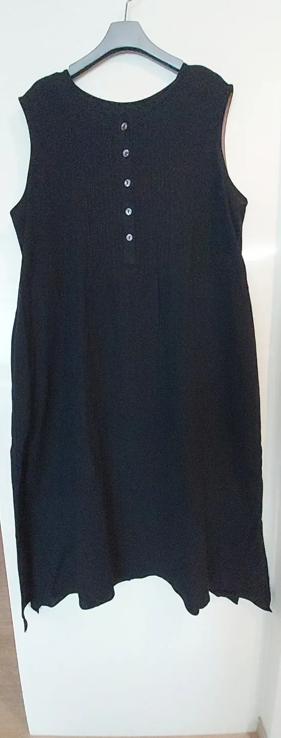 검정색 단추 원피스