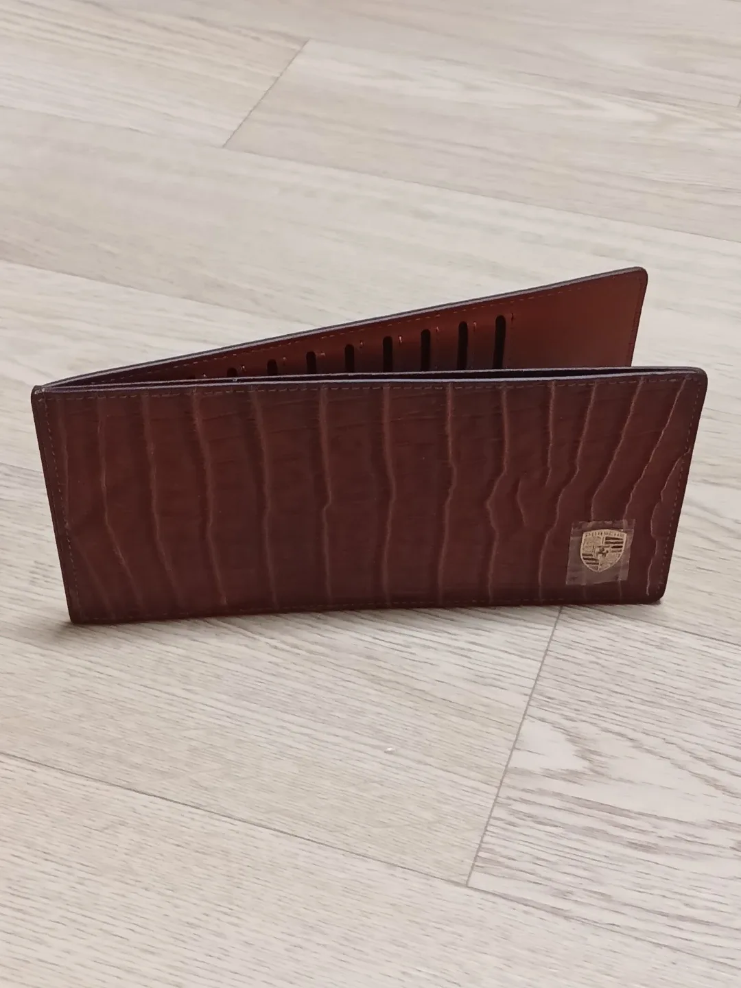 👛  [ 새것 ]  포르쉐  마크  밤색 악어 패턴 ㆍ😄 카드지갑  😄