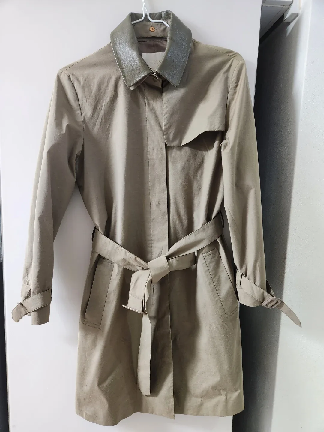 JESSI New York 트렌치 코트 84-90-160. (55)