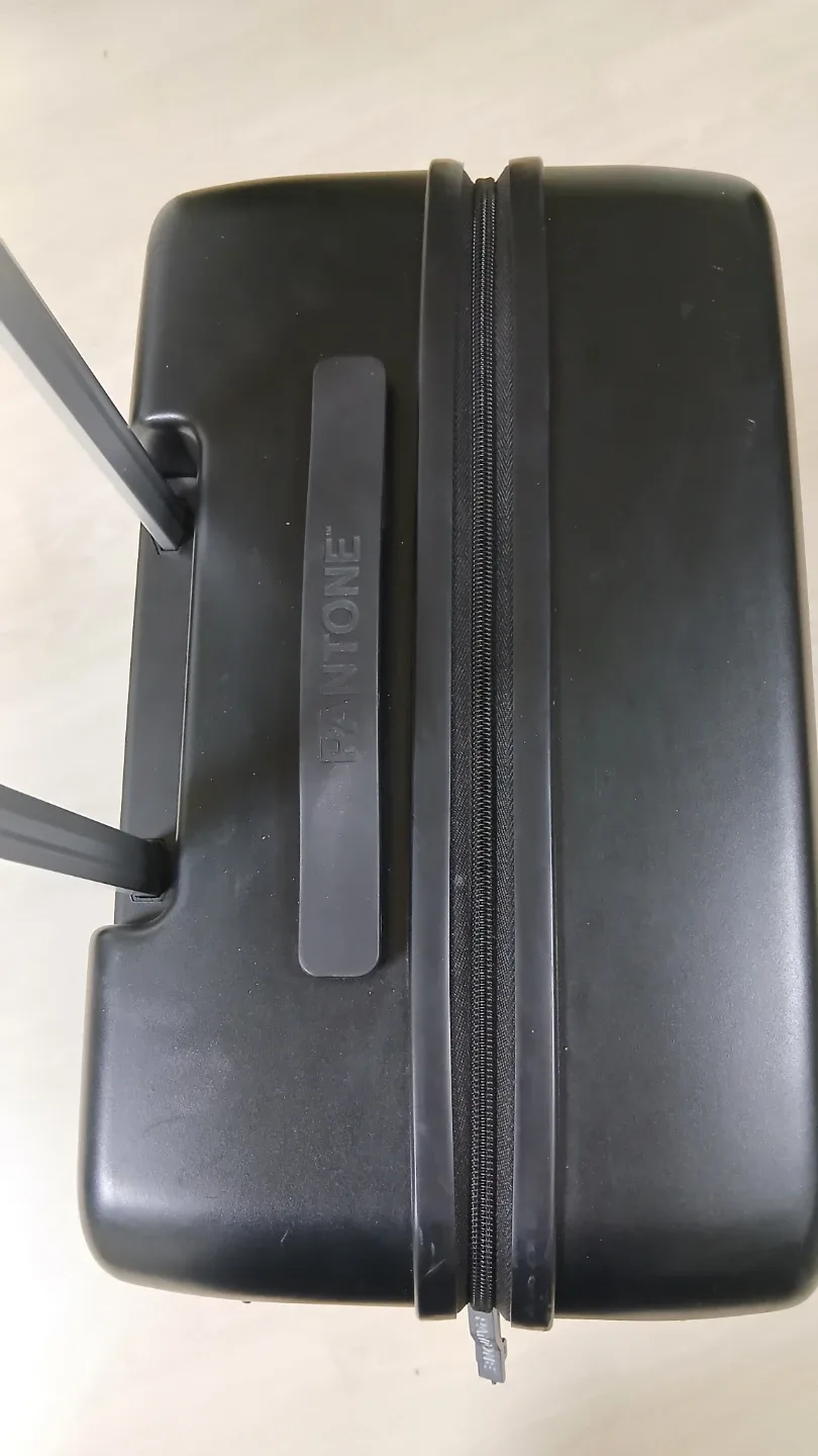 팬톤 캐리어 27