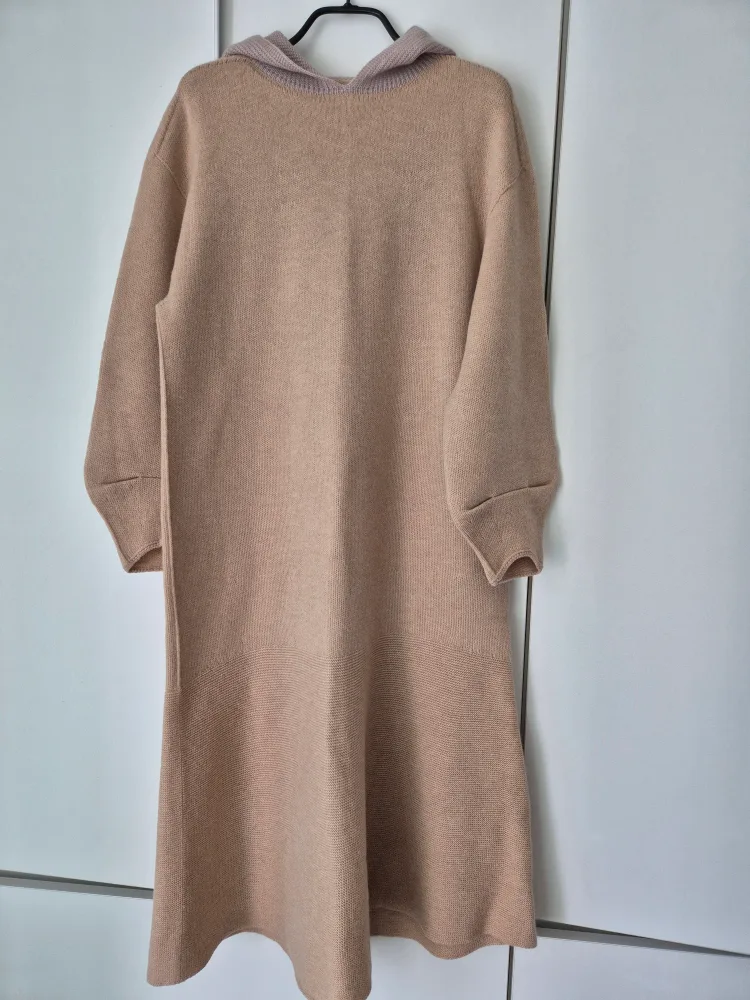 시스템 베이지 후드 니트 원피스