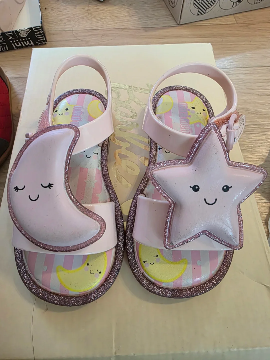 미니멜리사 여아  usa6 사이즈 샌들 신발 판매합니다.