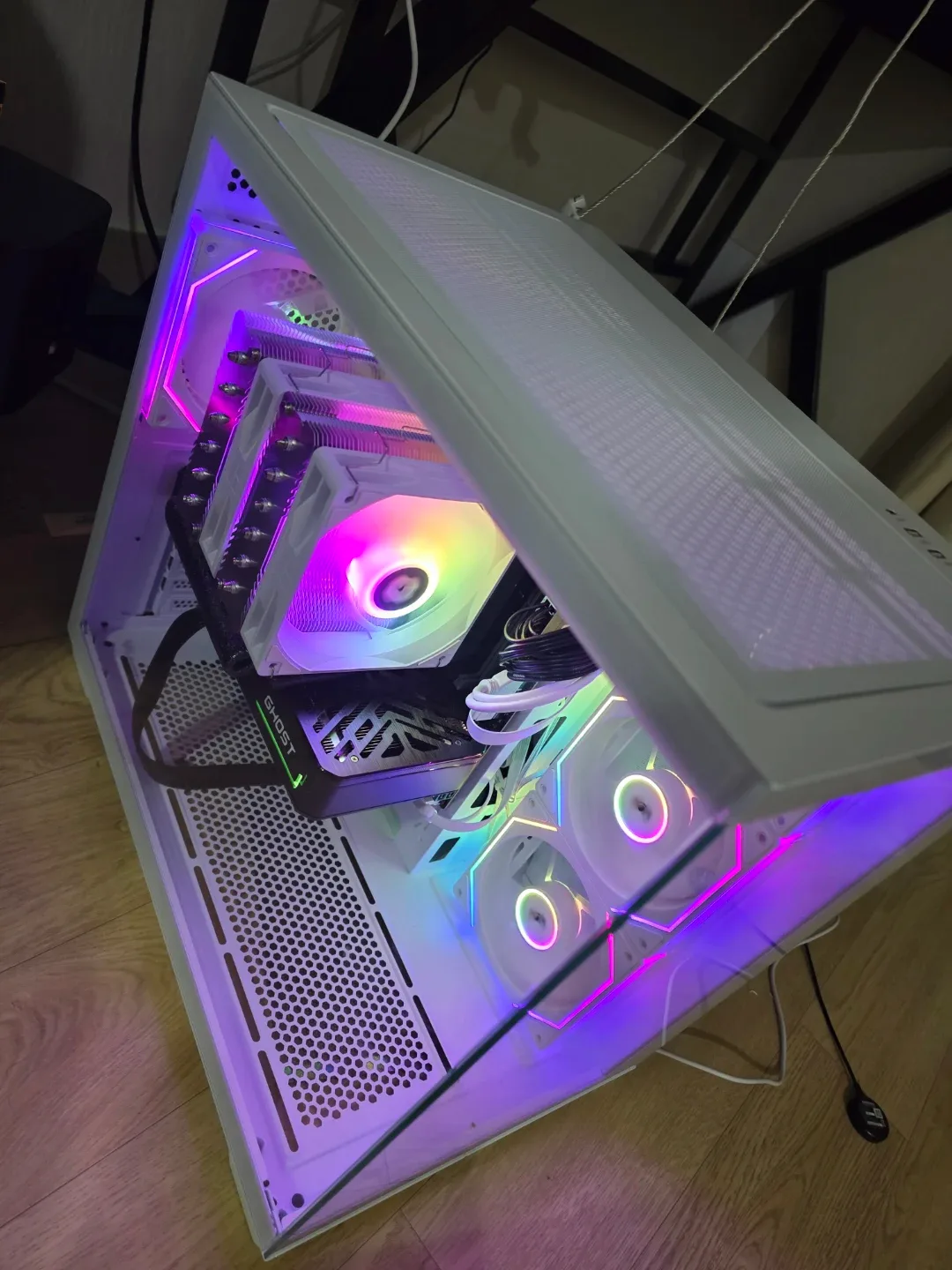 게이밍 데스크탑 판매합니다(모니터 별개)