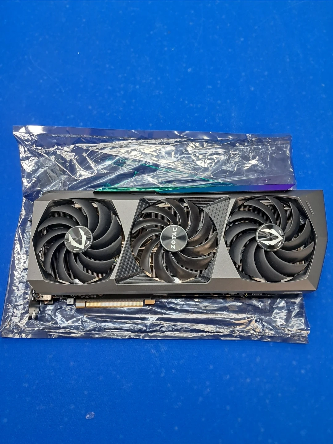 ZOTAC RTX 3090 Ti AMP Extreme Holo