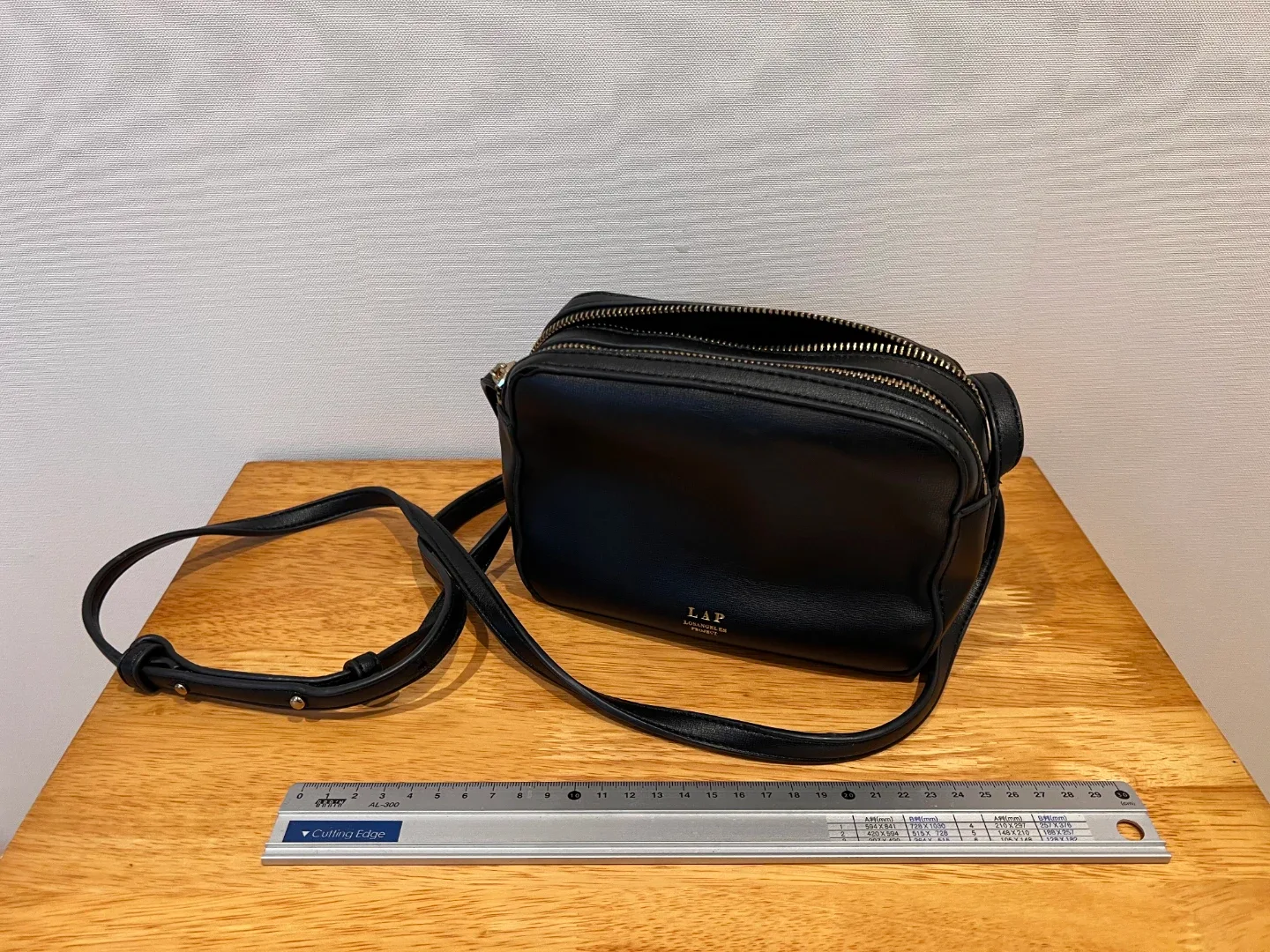 LAP 블랙 가죽 크로스백 등등