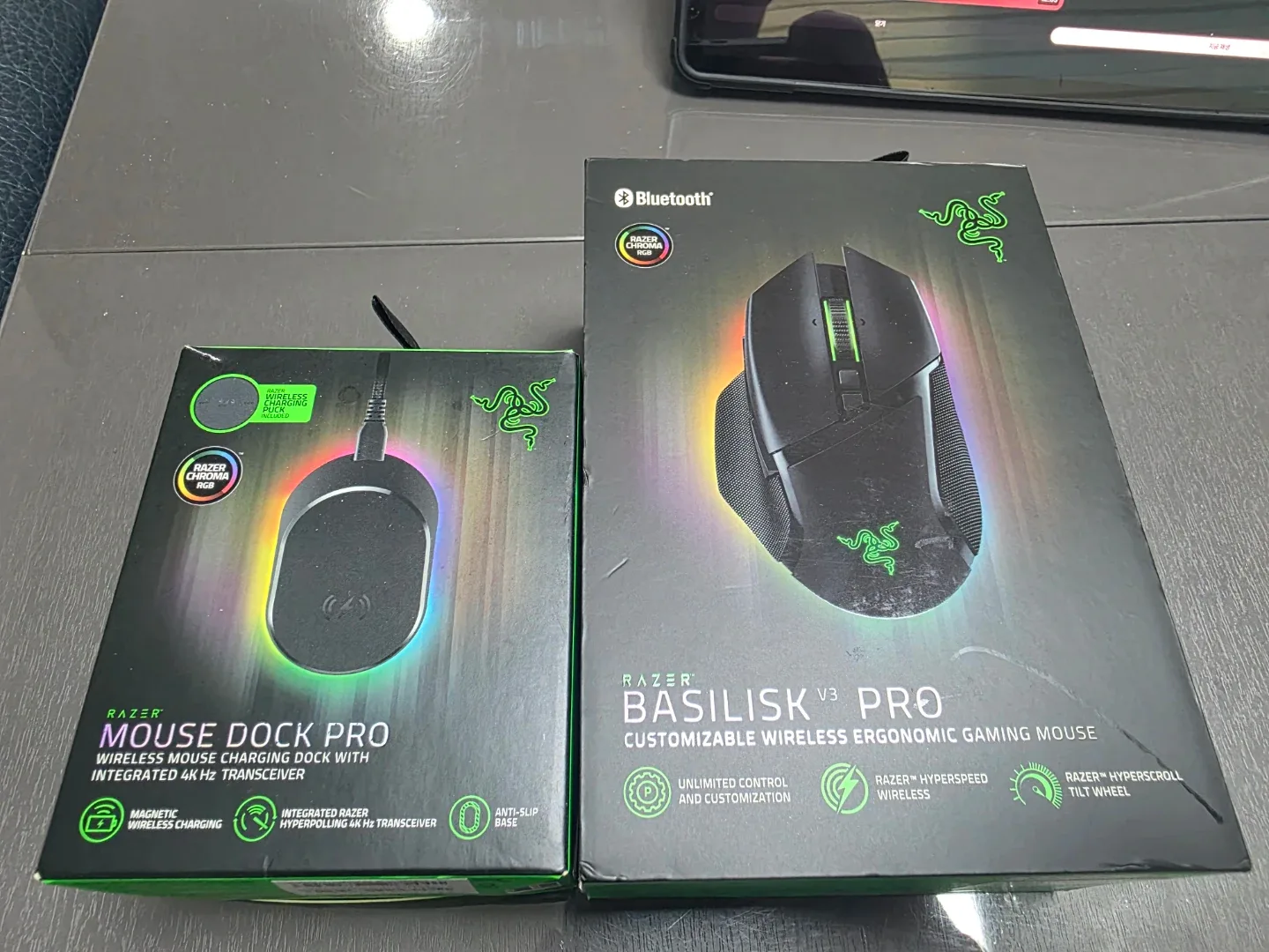 레이저 바실리스크 V3 Pro + 마우스 독 Pro 세트