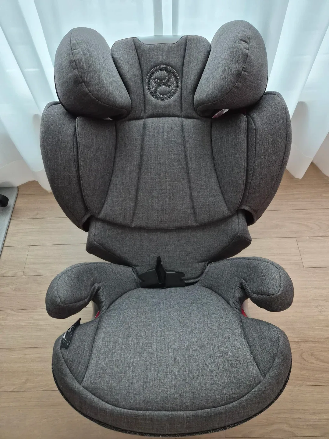 싸이벡스 솔루션 큐2 픽스 주니어 카시트