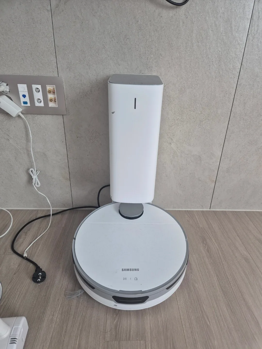 삼성 비스포크 제트 봇 VR30T85514W 로봇청소기