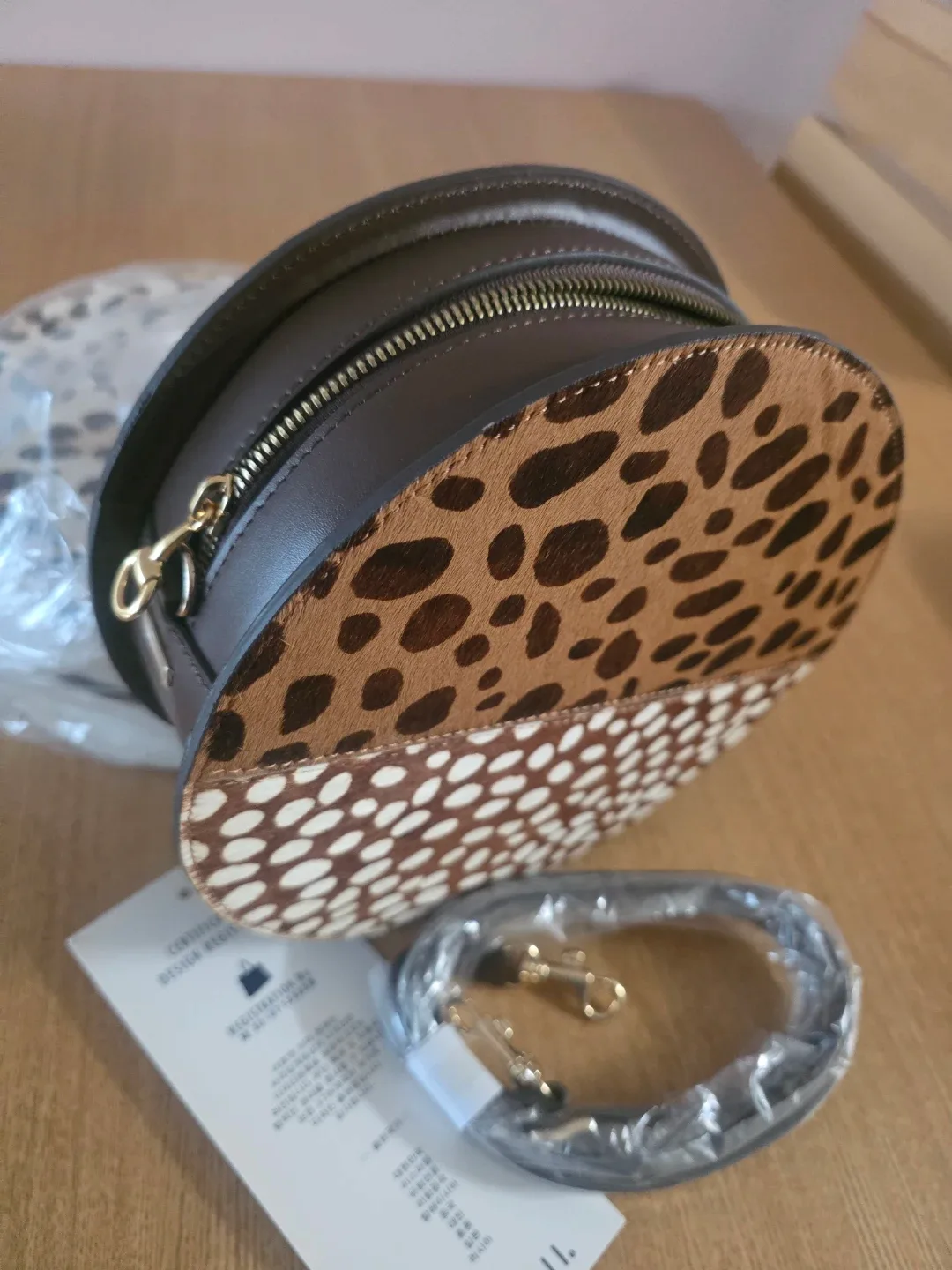 새상품♡진짜 이쁨♡KWANI 탬버린백 브라운 송치 크로스백