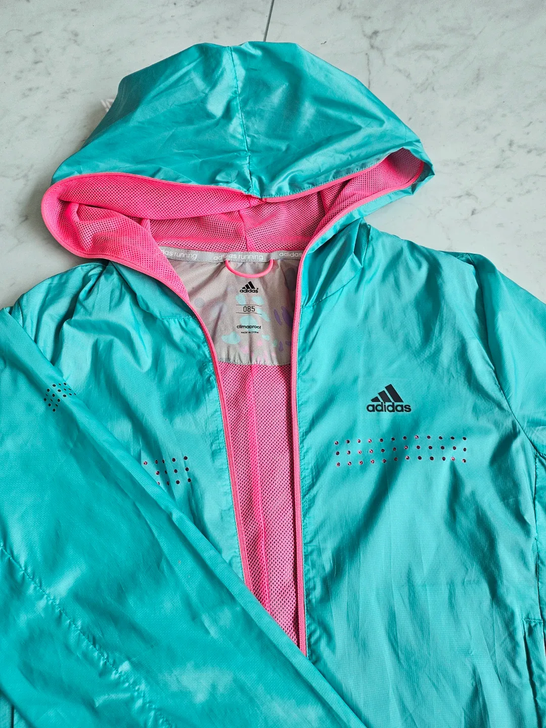 아디다스 RUN WOVEN 바람막이 085