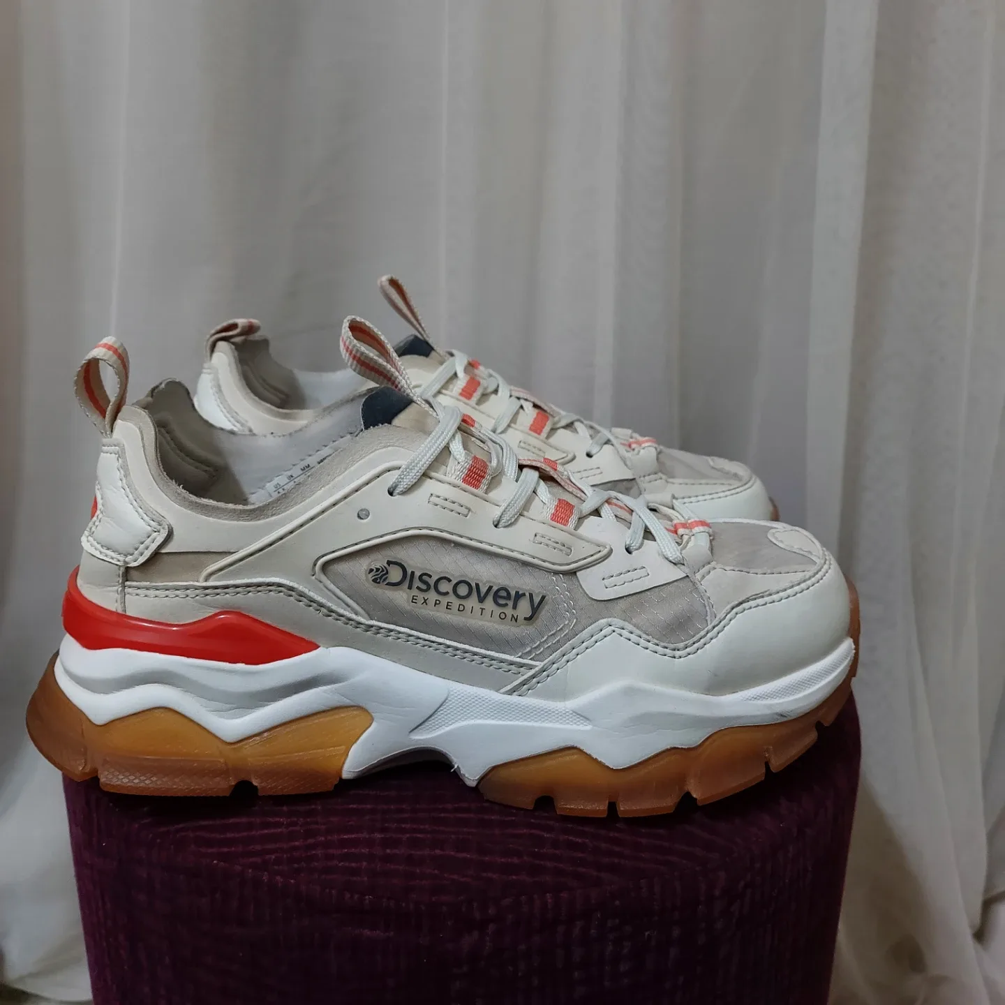 디스커버리 익스페디션 운동화 235mm