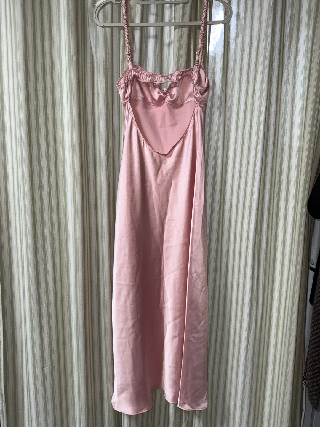 자라 새틴 원피스