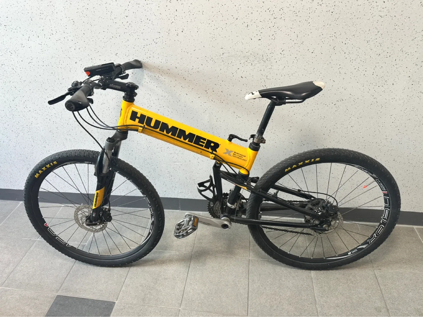 험머 접이식 자전거 판매합니다