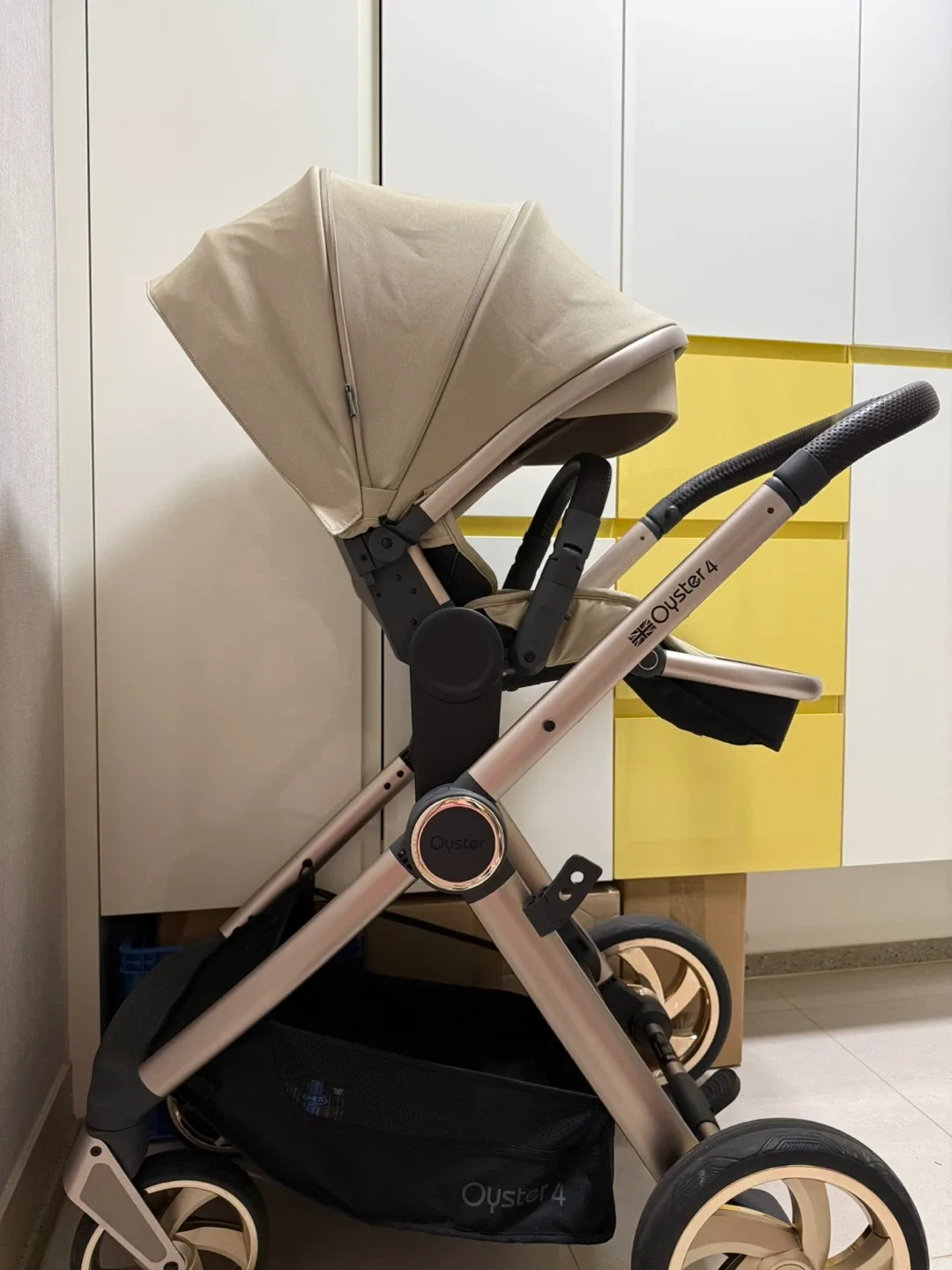 오이스터 4 절충형유모차
