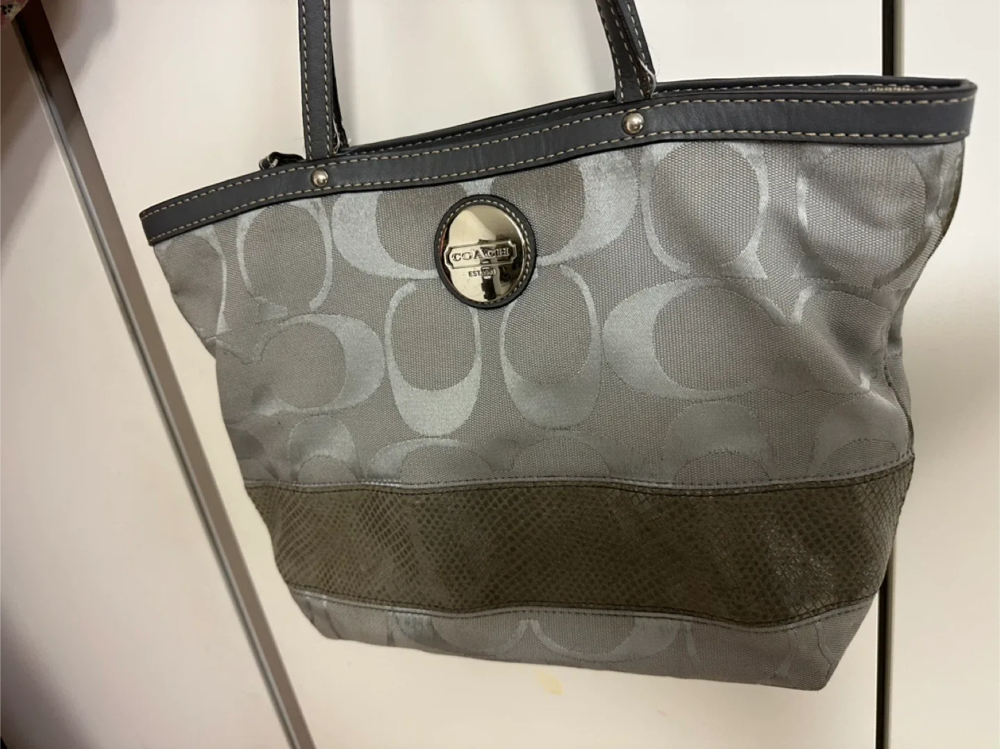 코치 시그니처 숄더백