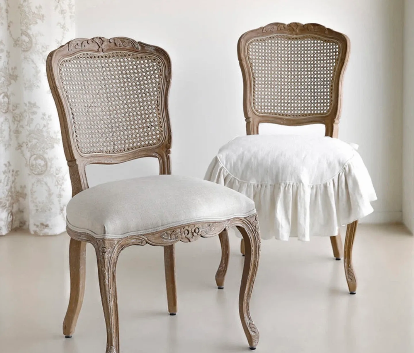 메종드파리 프렌치 라탄 체어 원목의자 앤틱의자 빈티지의자