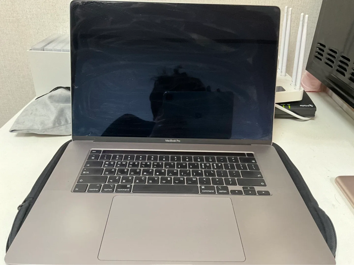 인텔 맥북 프로 15인치 i9형 터치바모델