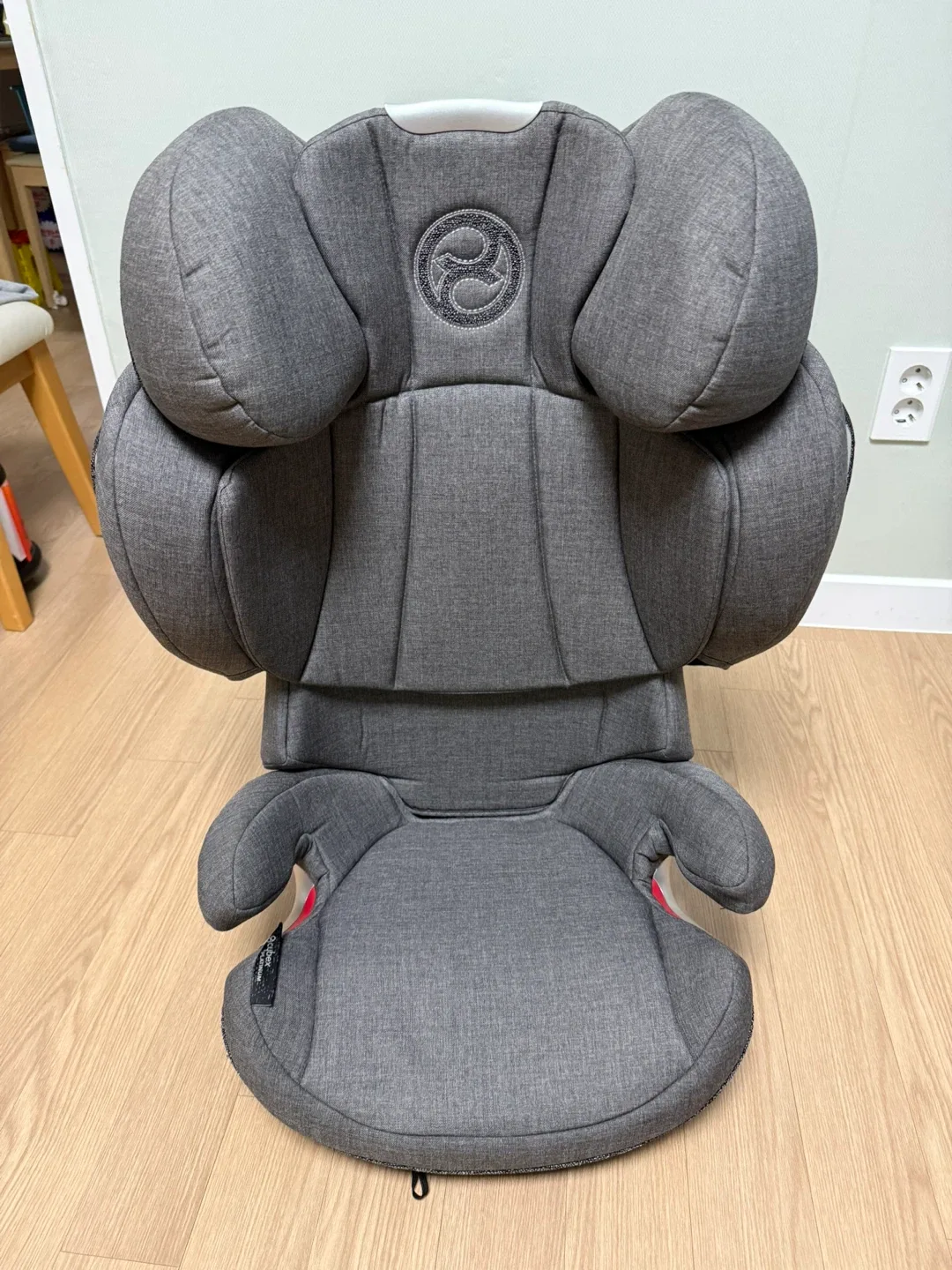 싸이벡스 주니어 카시트