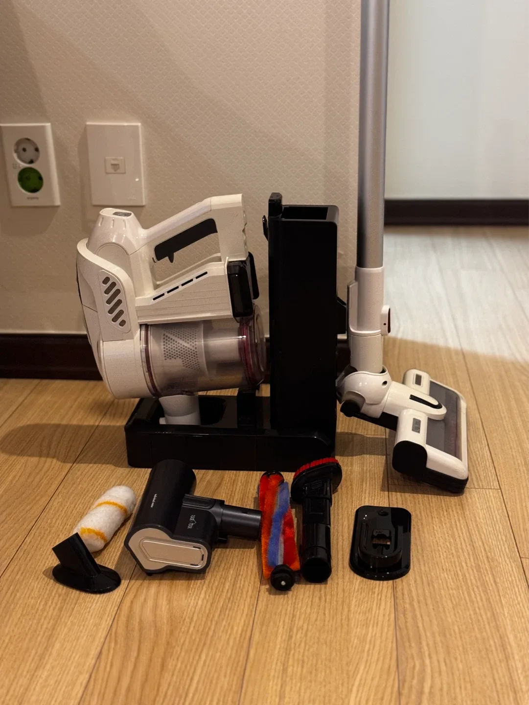 툴앤툴 NEO Stick T1 무선청소기