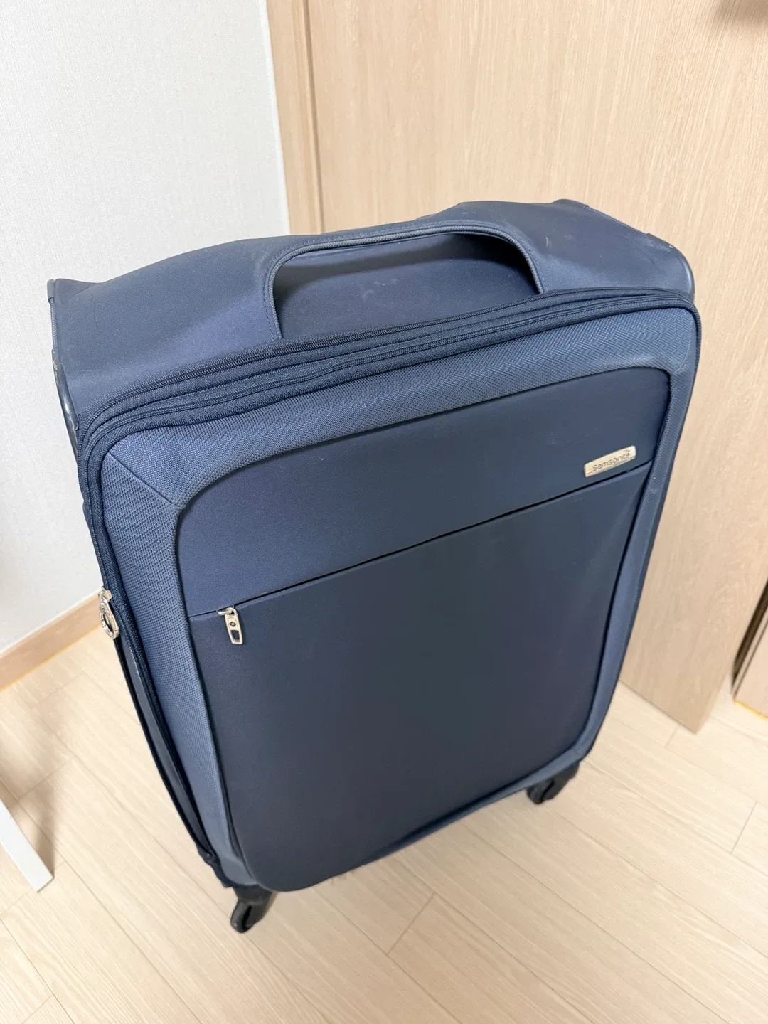쌤소나이트 samsonite 여행용 대형 캐리어 (TSA잠금, 4륜, 커버 포함)