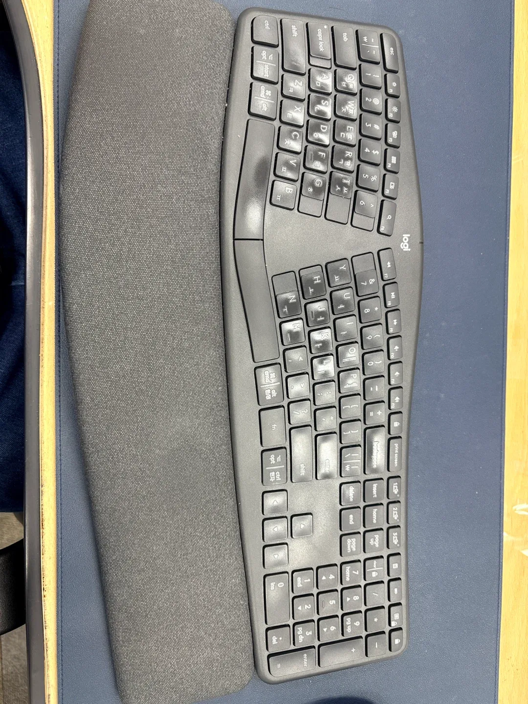 로지텍 Ergo K860 인체공학 키보드