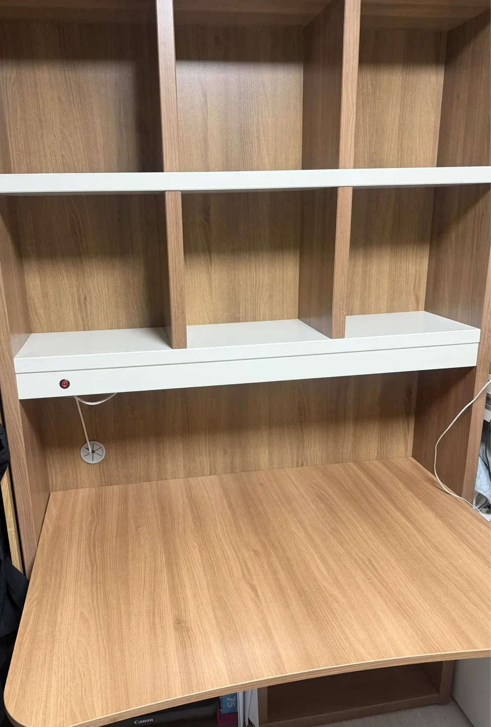 책장 달려있는 책상