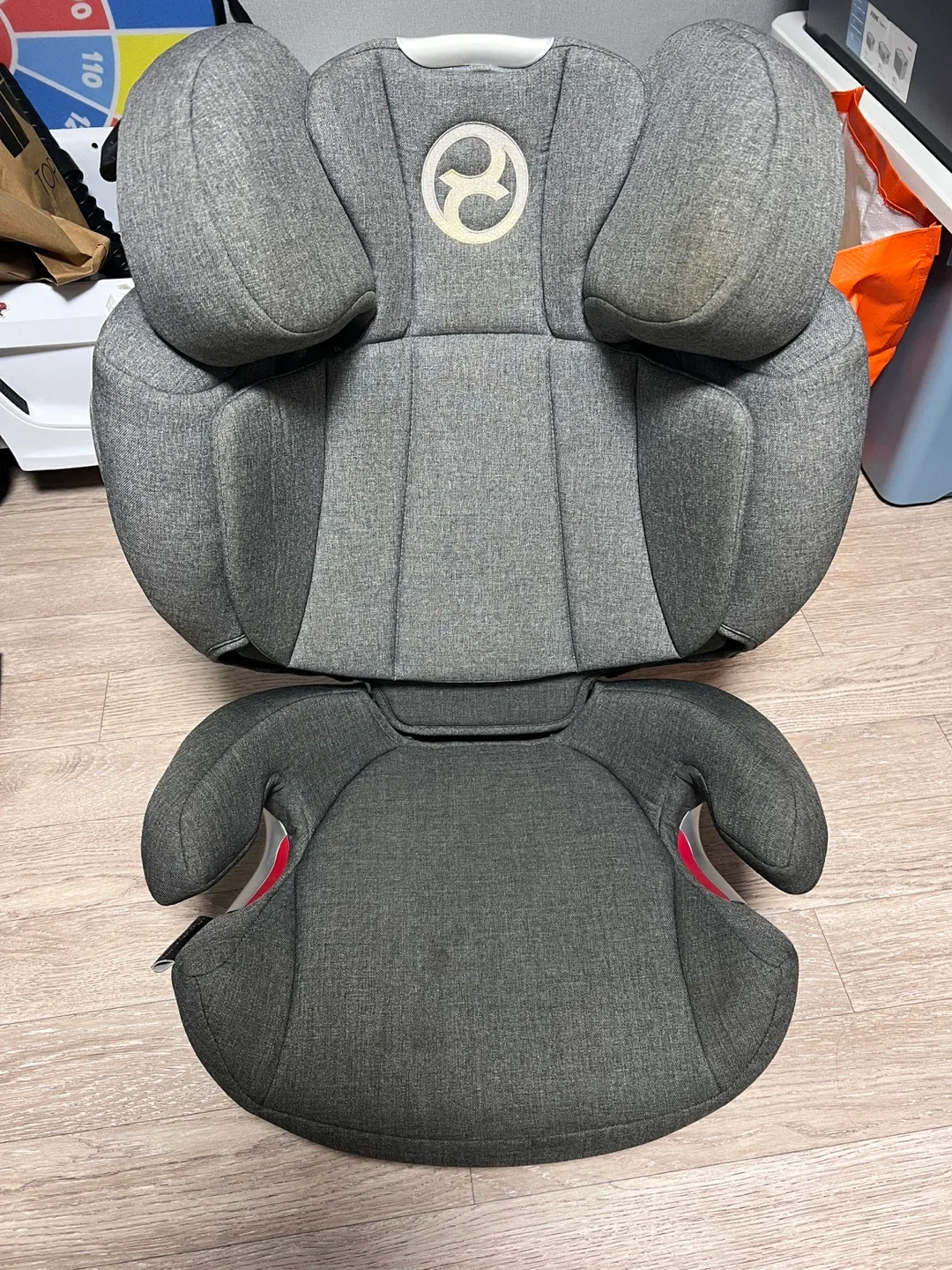 싸이벡스 주니어 카시트