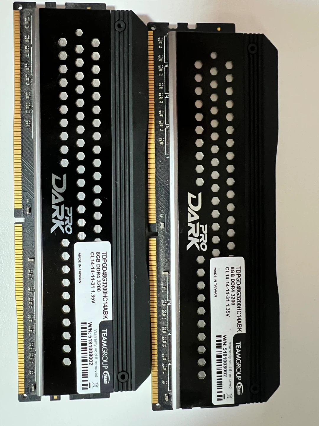 팀그룹 다크프로 DDR4 3200 CL14 16GB (8GBx2)