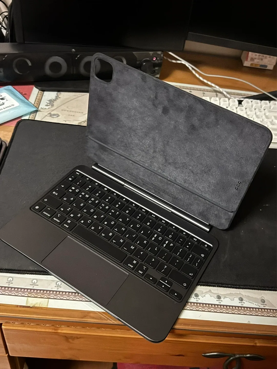 iPad Pro M4 호환 매직키보드 블랙 판매합니다