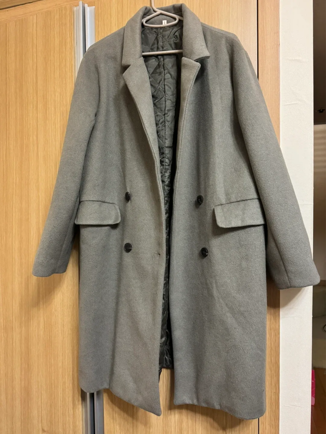 카키색 코트 팝니다