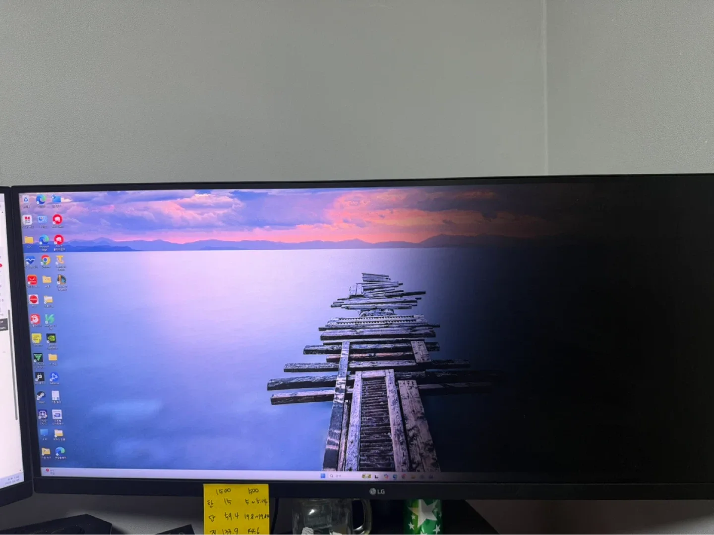 LG 울트라와이드 모니터 34인치 백라이트 수리 가능하신분 연락부탁드립니다