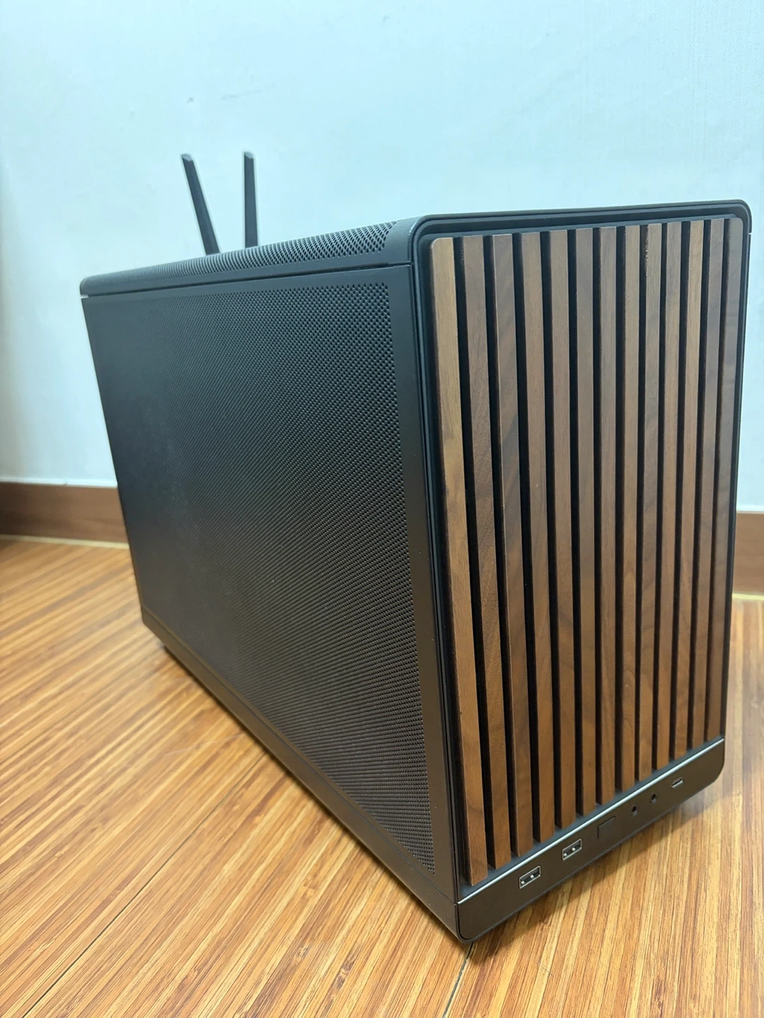 9600x 32gb 512gb 반본체
