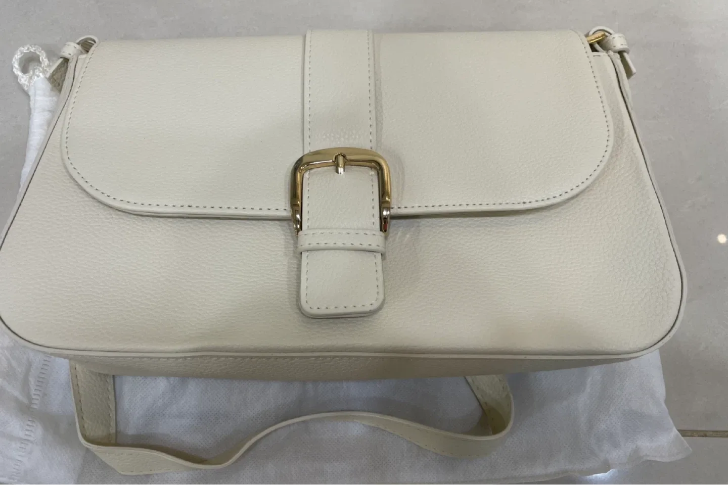 무르 아이보리 숄더백