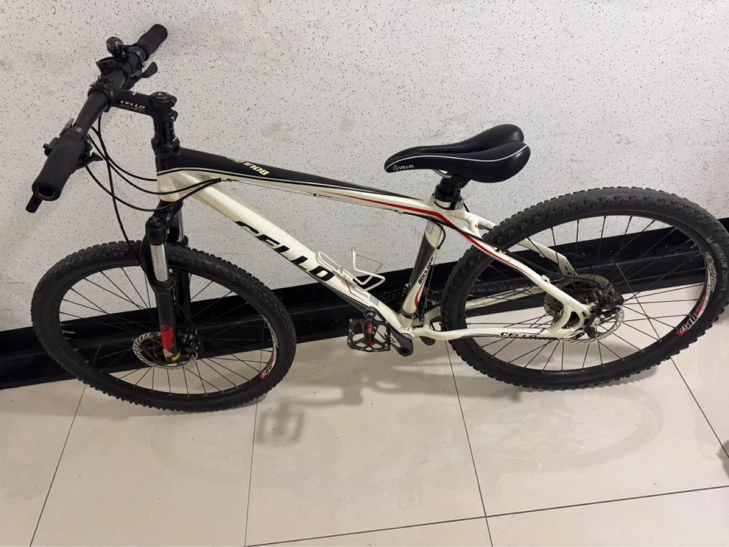 첼로 MTB 자전거 (화이트/블랙)