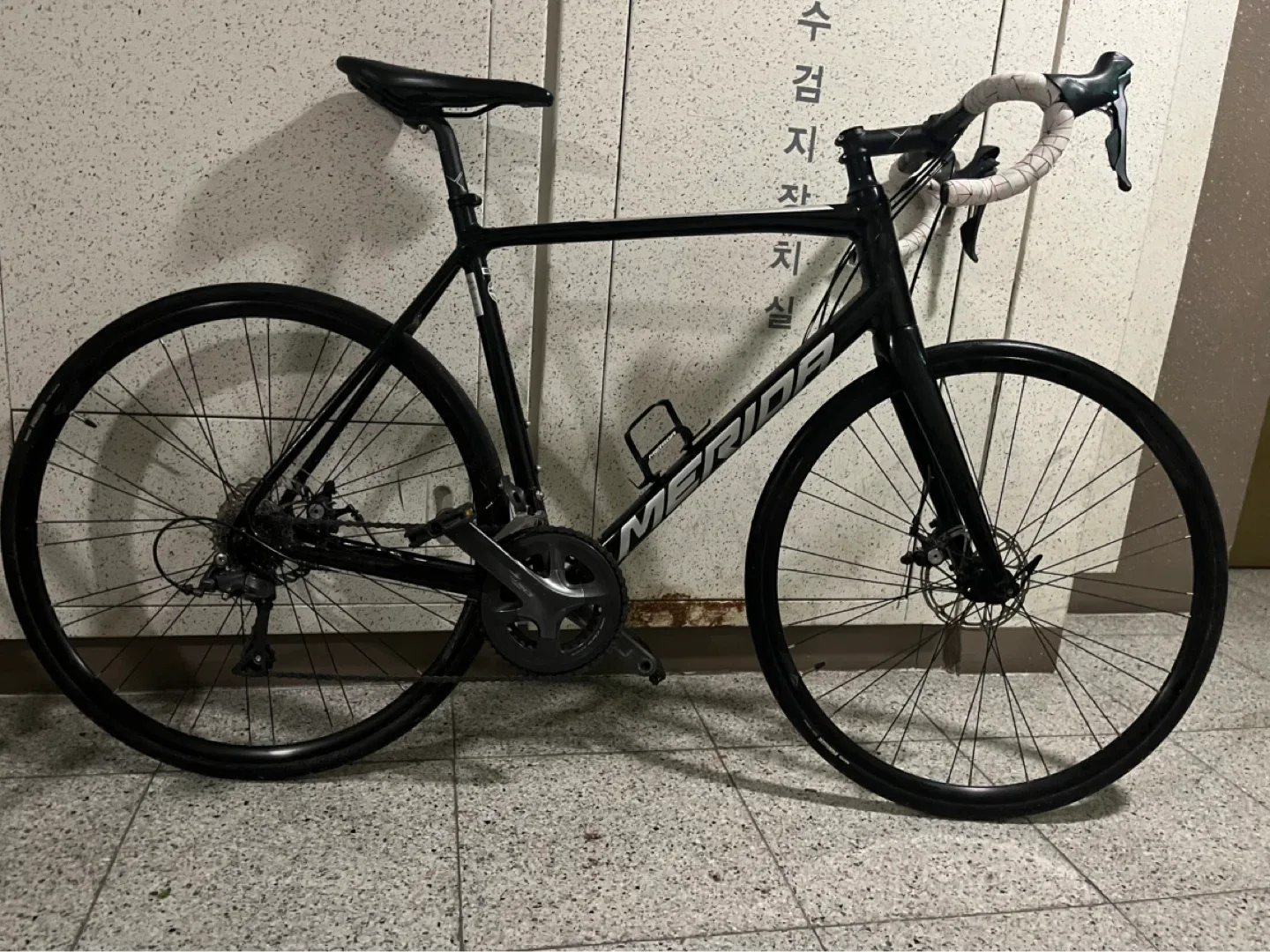 판/대  메리다 스컬트라 100 2023디스크 로드 자전거