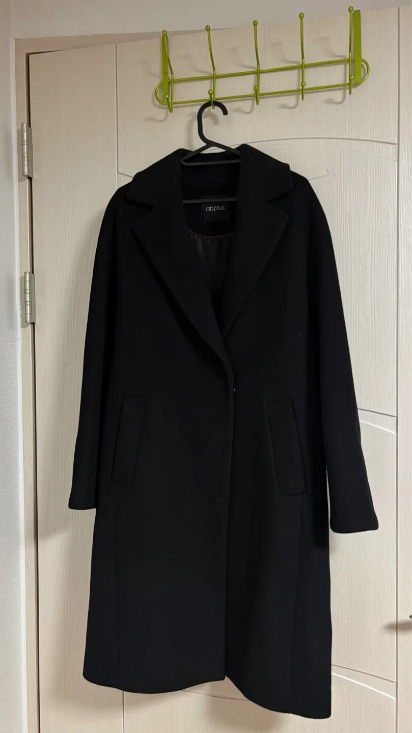 ab.plus 블랙 롱코트