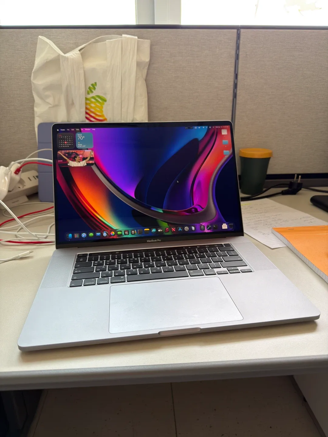 맥북 프로 16인치 i9 램 32 GB SSD 1 TB 사이클 26 풀박