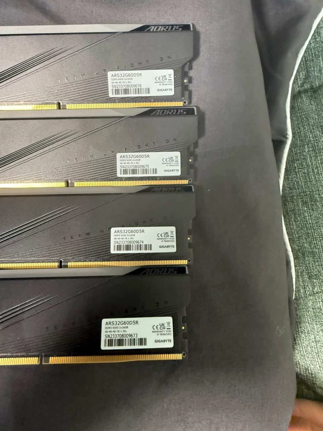 기가바이트 ddr5 6000 64GB 팝니다 램