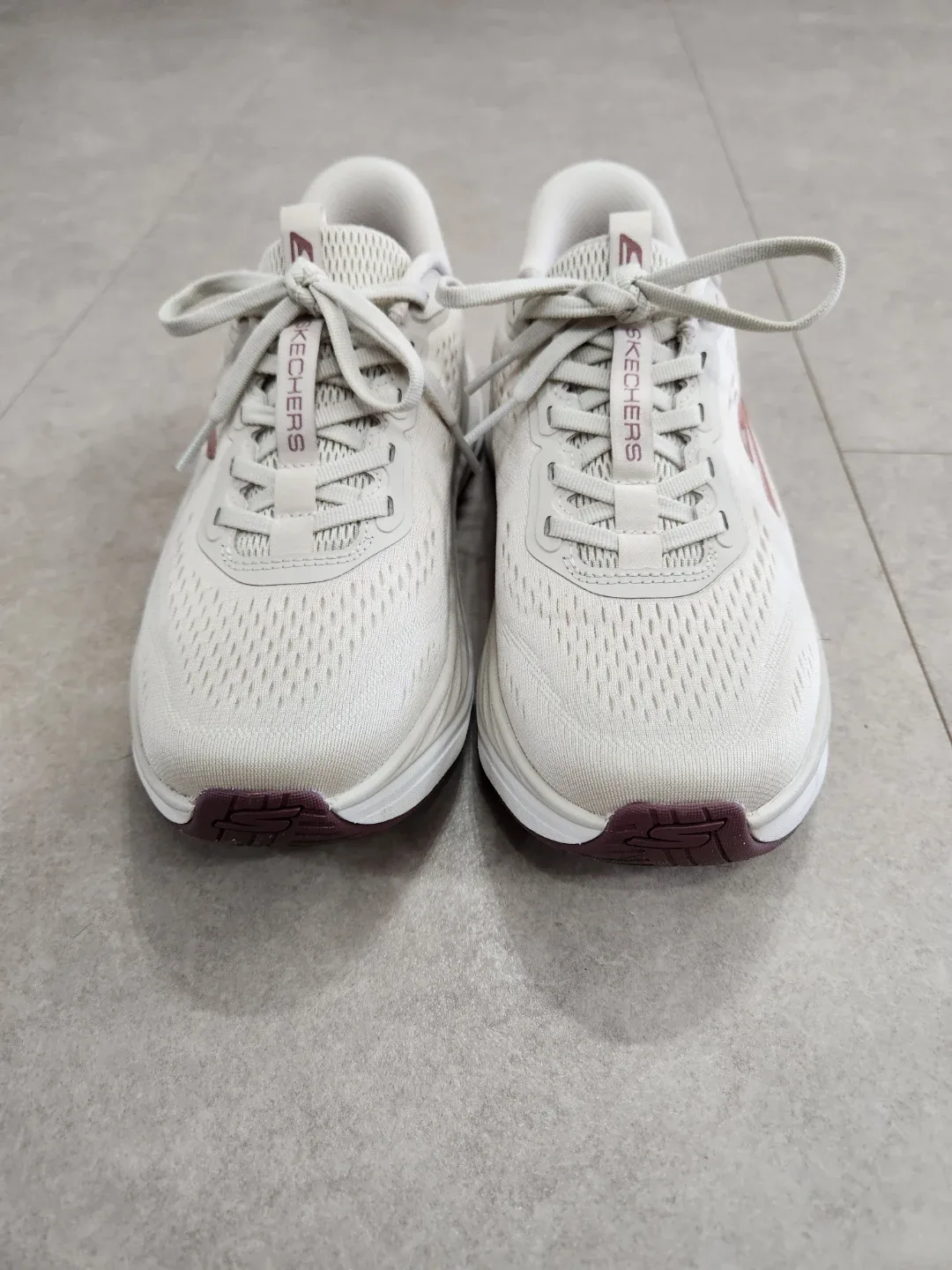 스케쳐스 Slip-ins 맥스런 운동화(여성용 245mm)