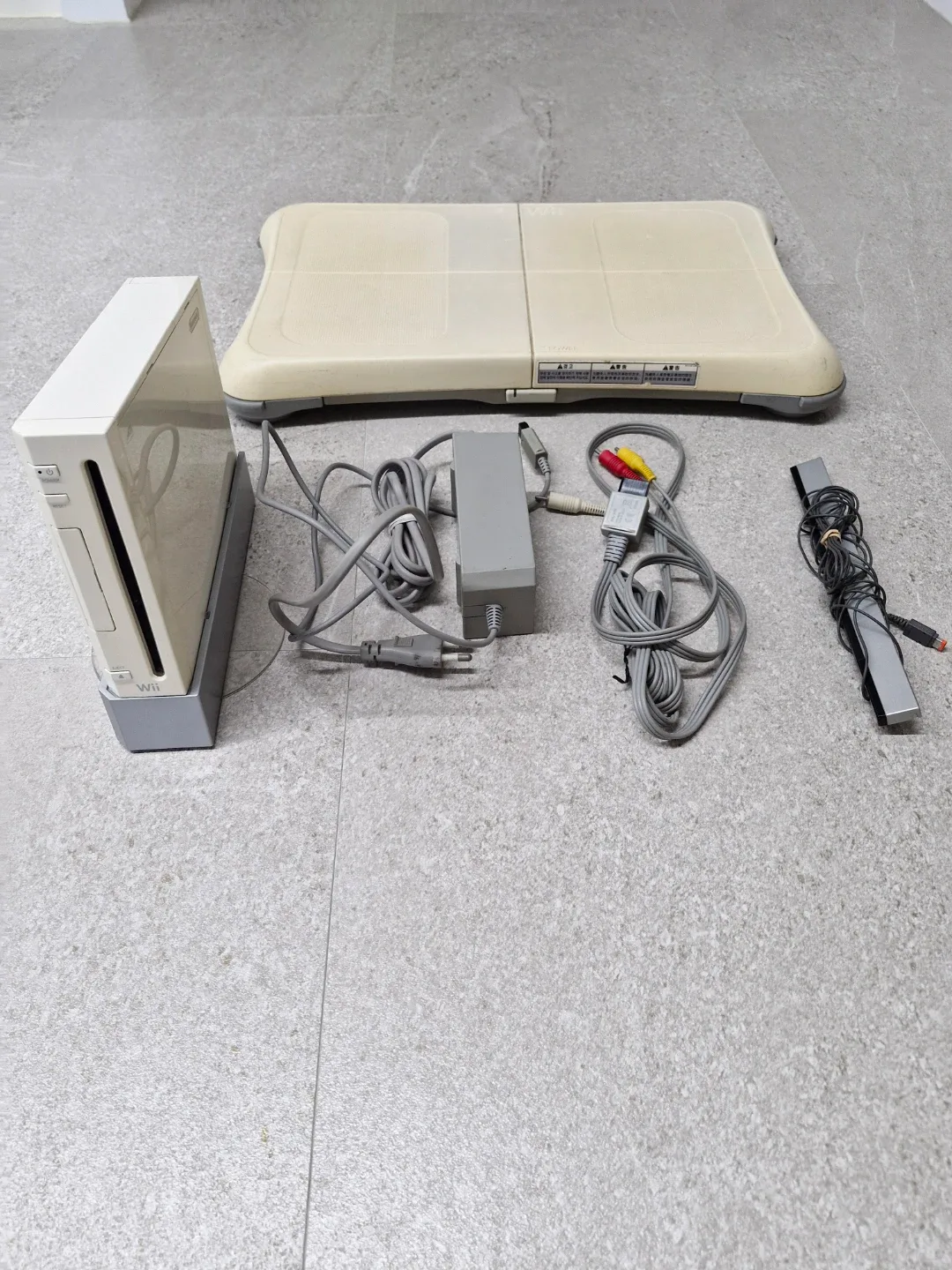 닌텐도 Wii 본체 + 밸런스 보드