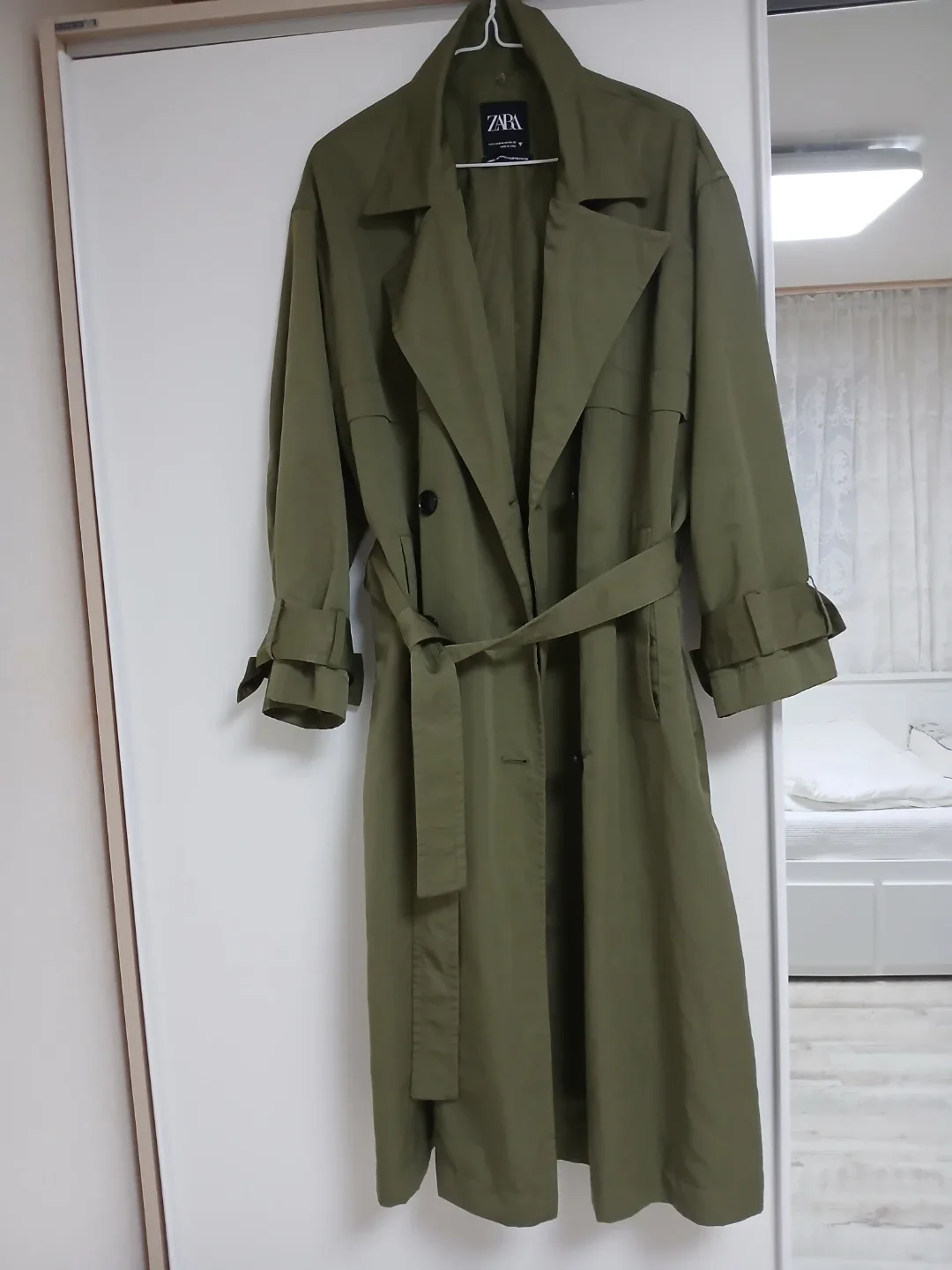 ZARA 카키색 벨트 트렌치 코트