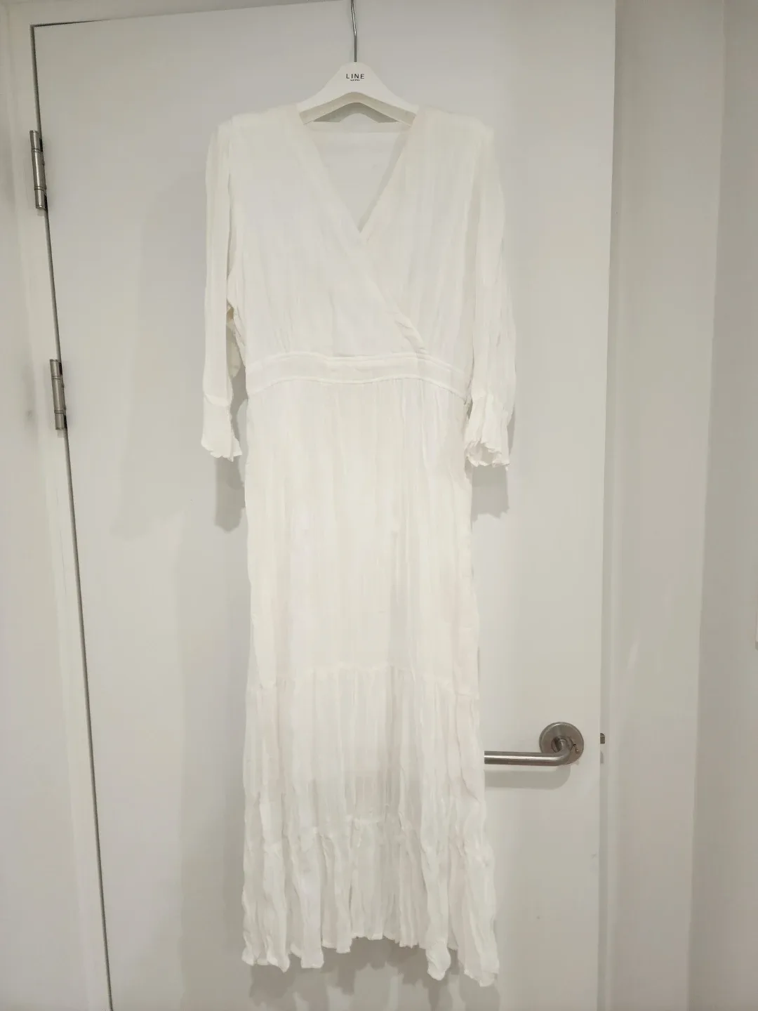 옷정리중 흰색 롱 원피스 55~66