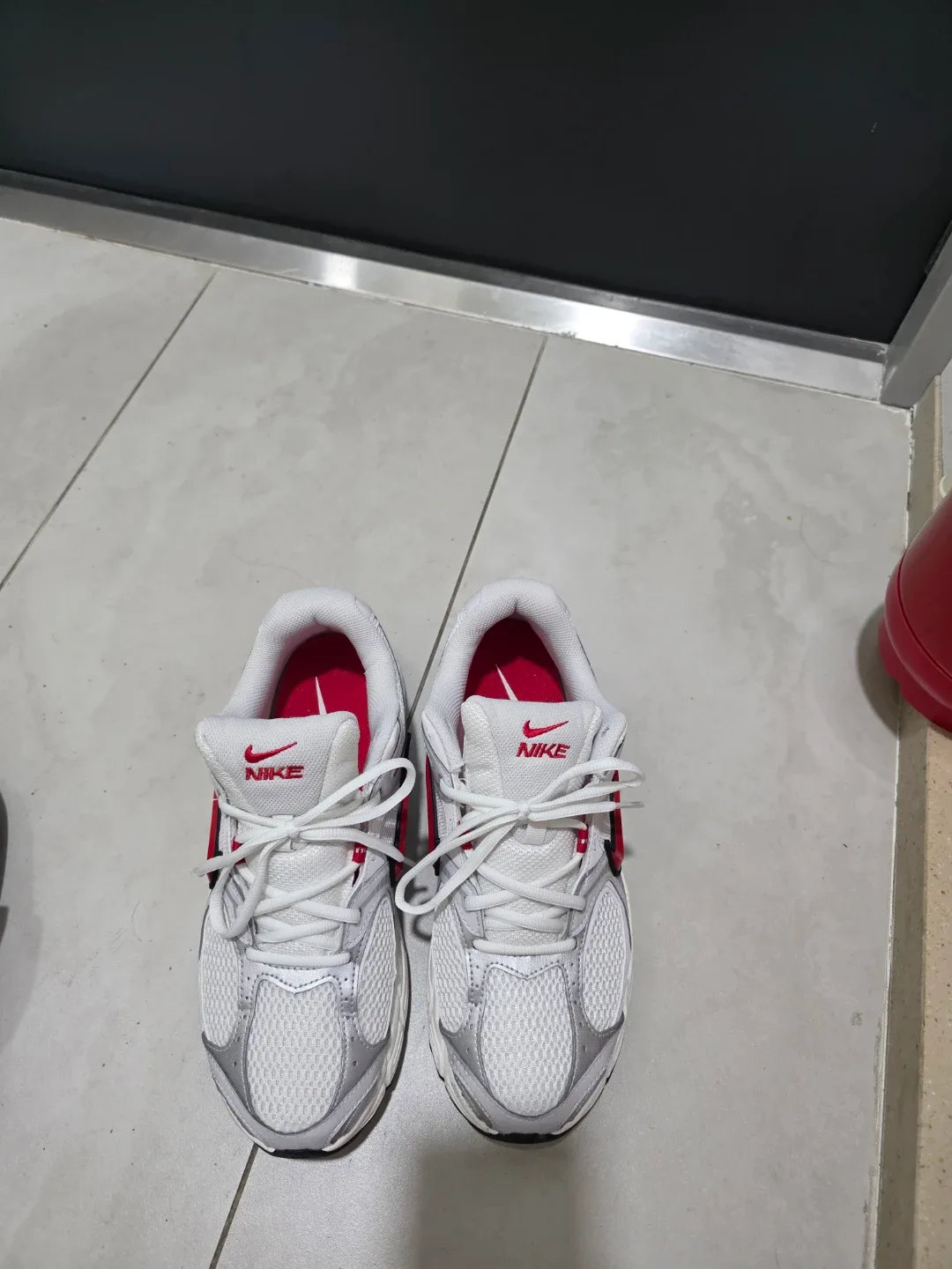 나이키 신발 275사이즈 팝니다