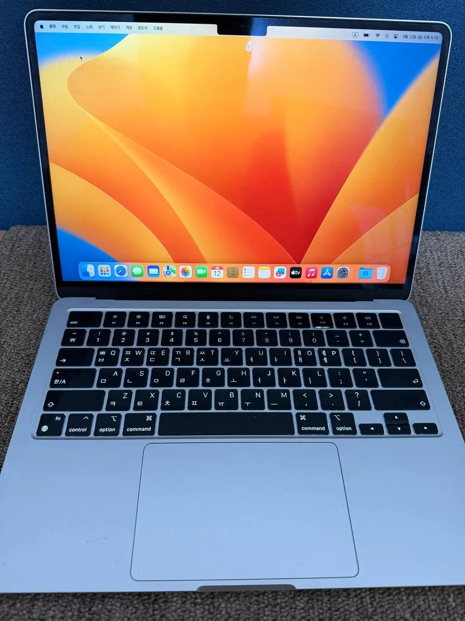 맥북에어 M2 13인치 기본형 배터리92% (하자O)