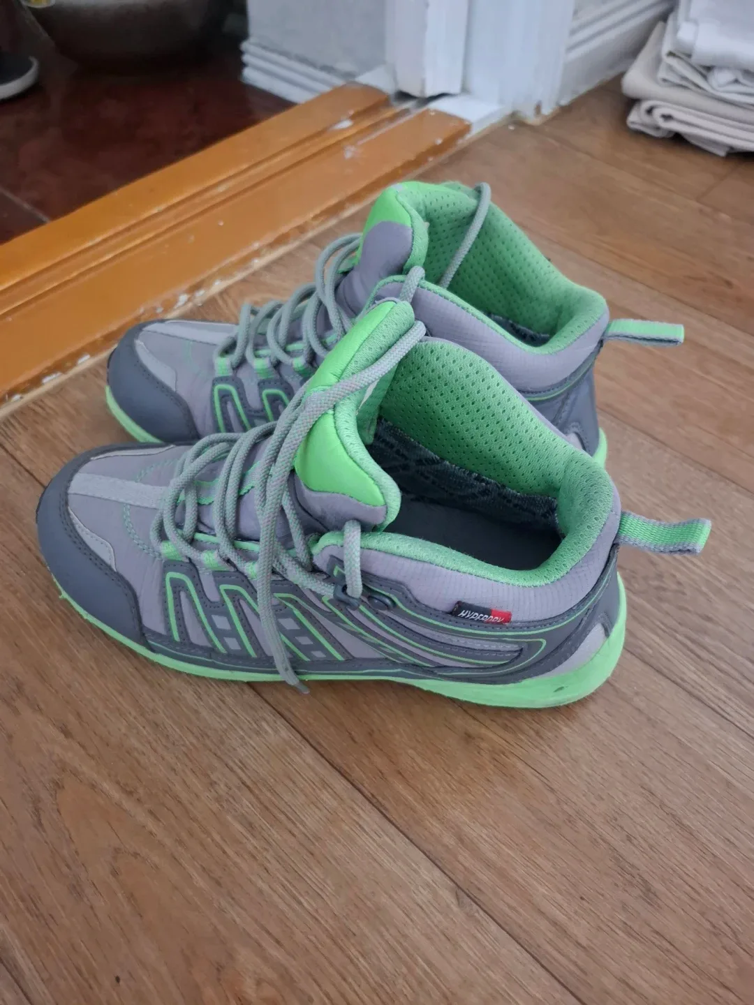 💝 여자. 등산화. (거의 새신발