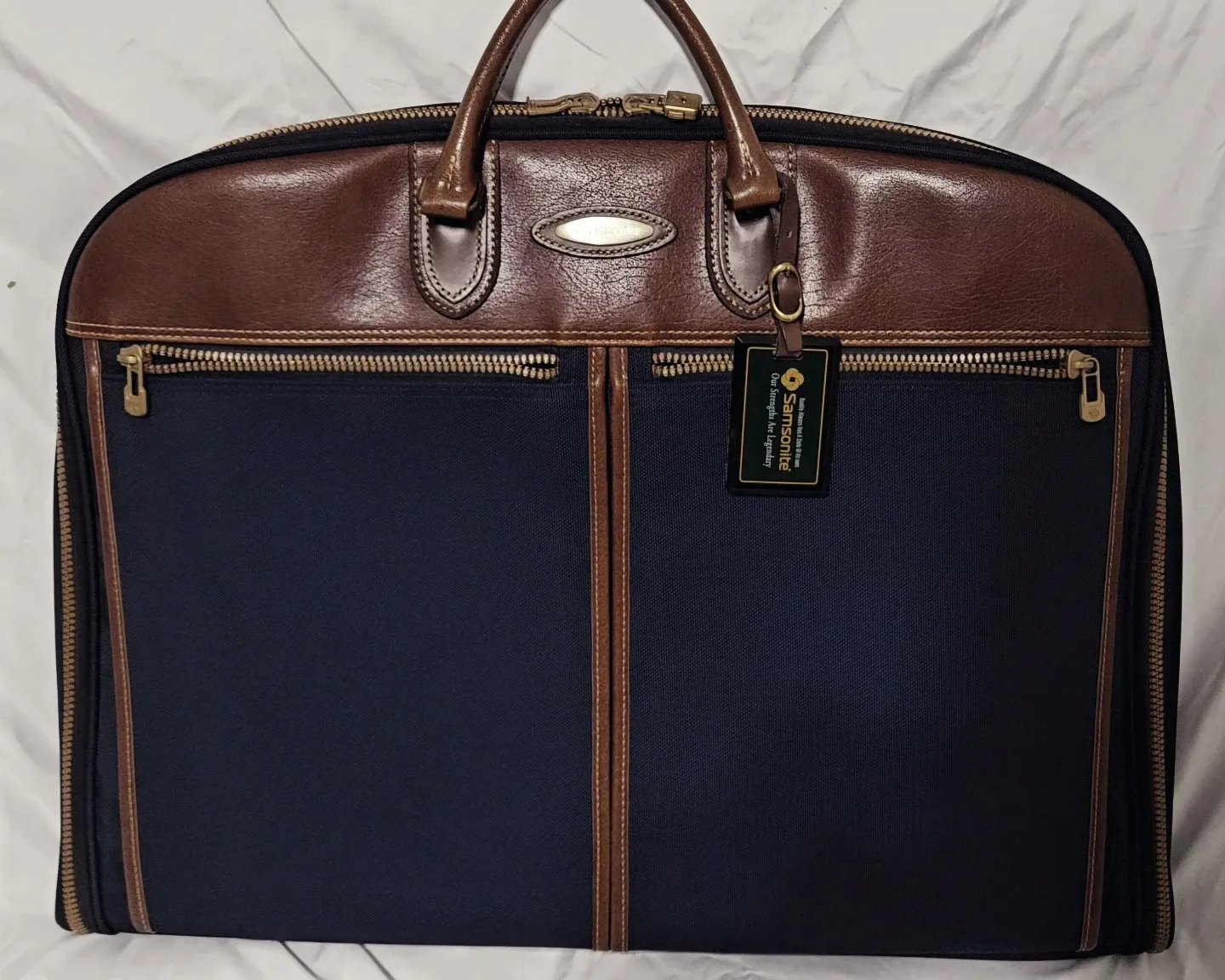 ⭕️일본제작> 샘소나이트 고급 클래식 정장 코트 케이스 가먼트백 - 네임택은 비닐도 안 뜯은 새것