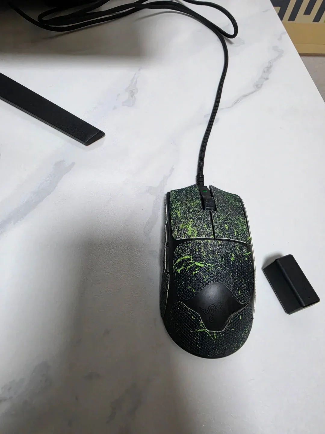 레이저 바이러스 v3프로 마우스