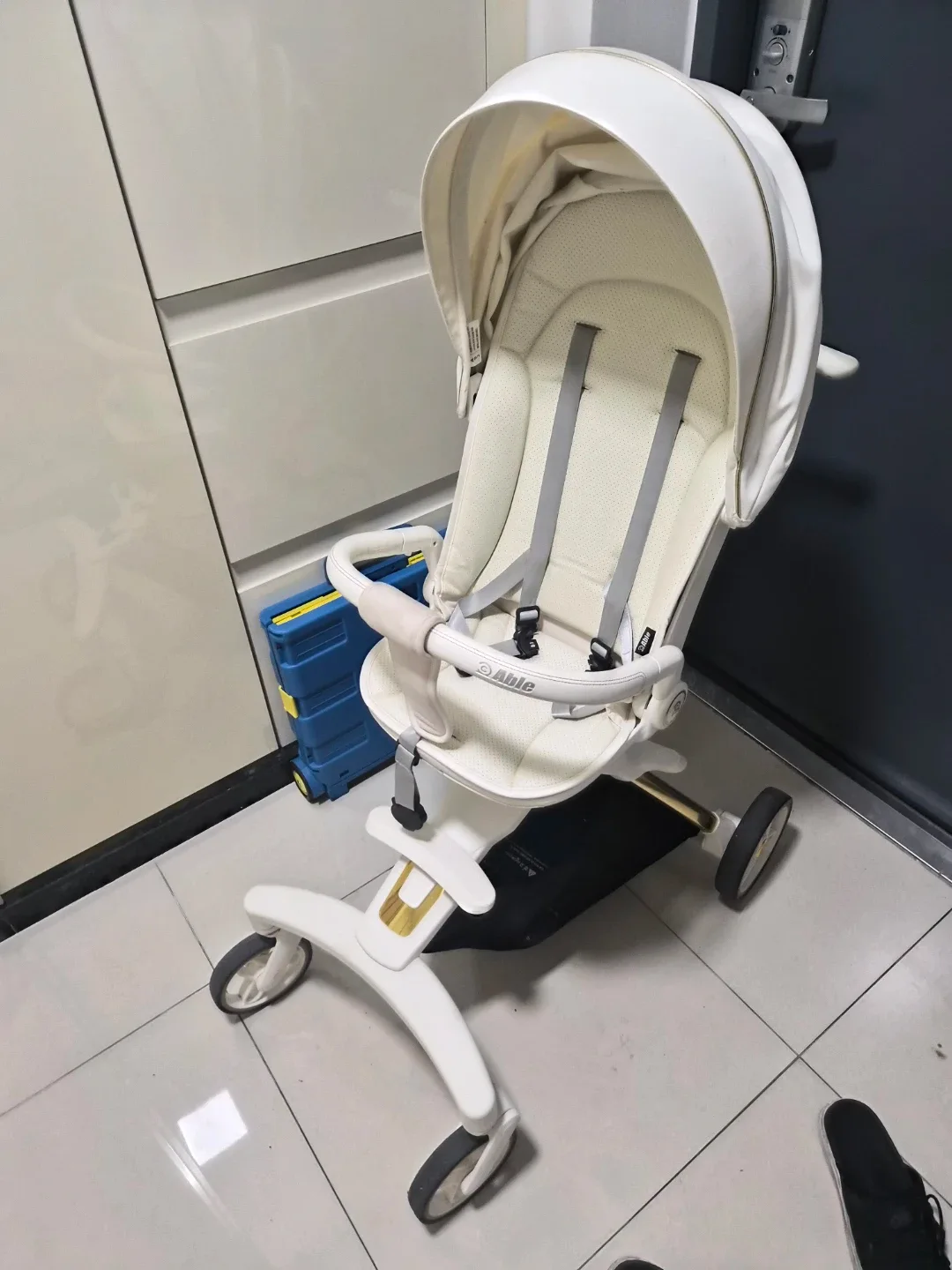 씨투엠뉴 에이블 코지 프리미엄 트라이크 유모차 화이트