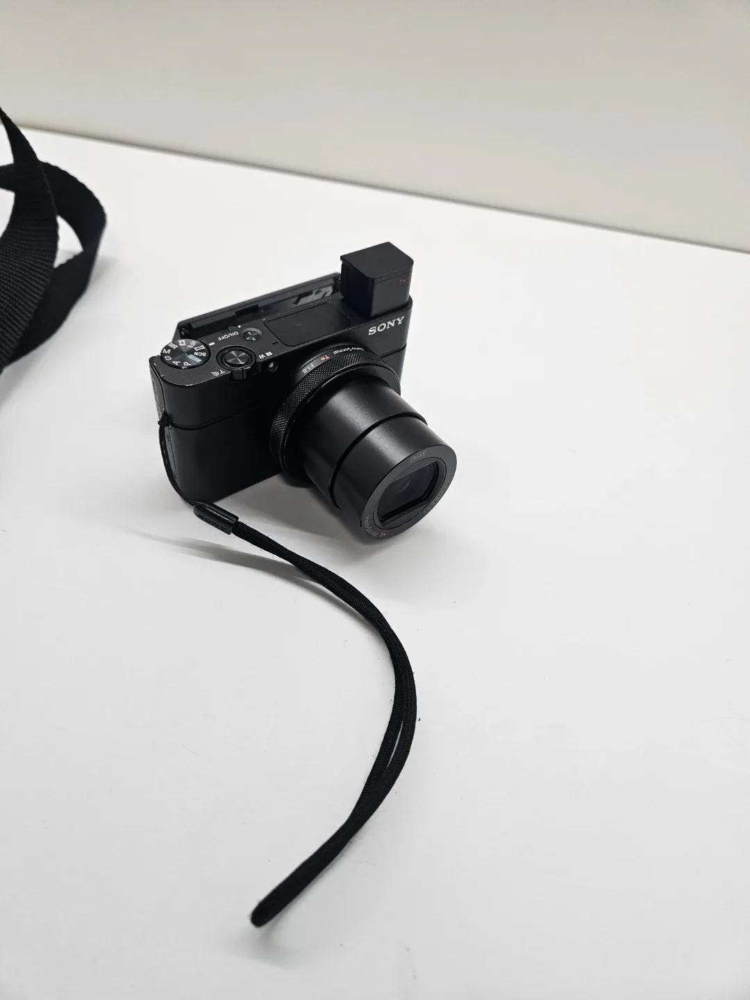 소니 RX100M3 하이엔드 카메라