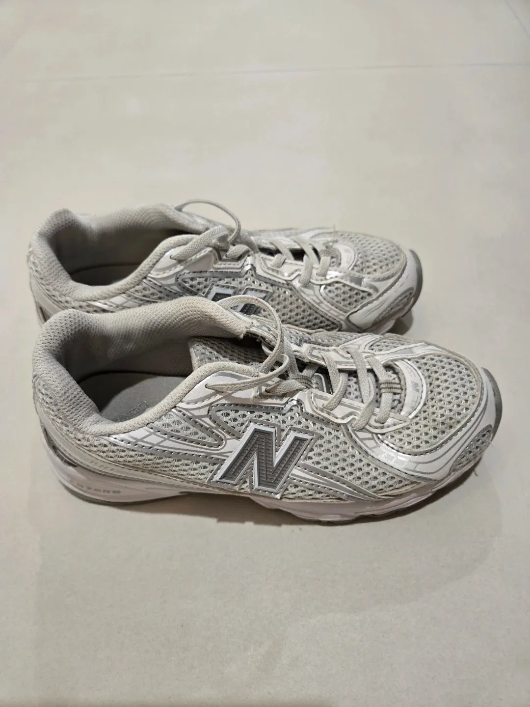 뉴발란스 키즈 740 운동화 200사이즈